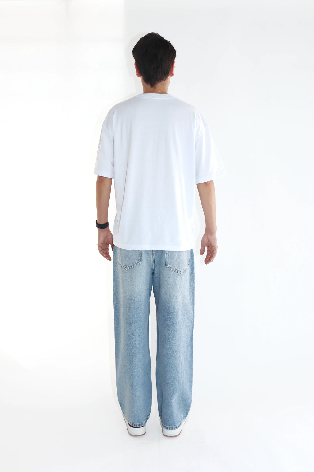WHITE 200 GSM OVERSIZE