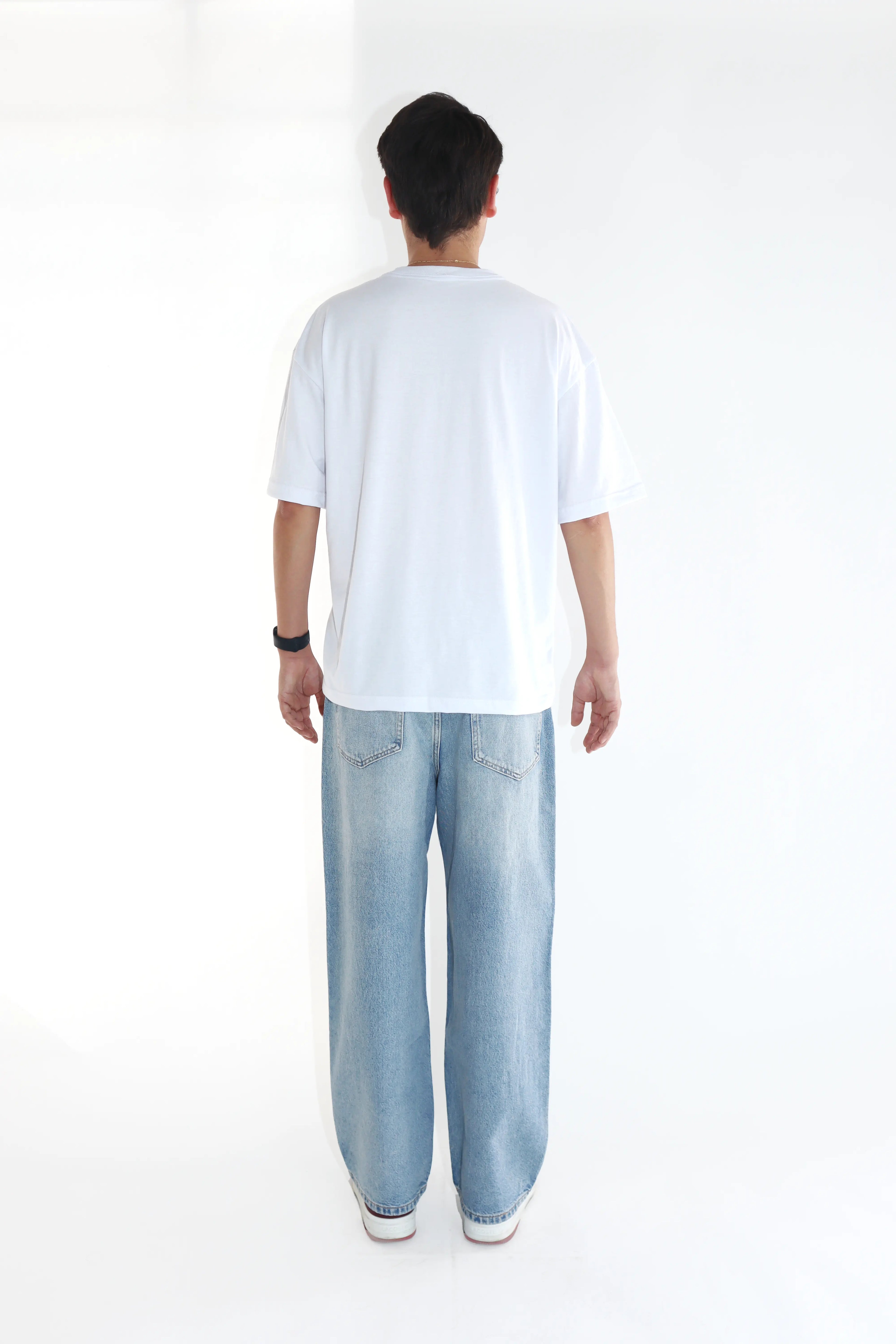 WHITE 200 GSM OVERSIZE